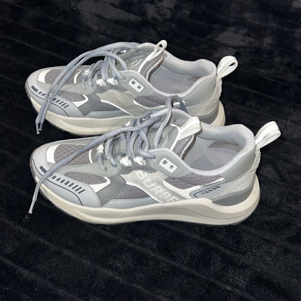 Authentic Burberry Women's Grey Sneakers - Picture 2 of 7